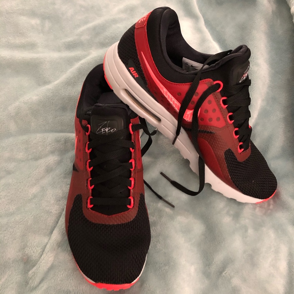 Nike Air Max Zero (fit like a 10)